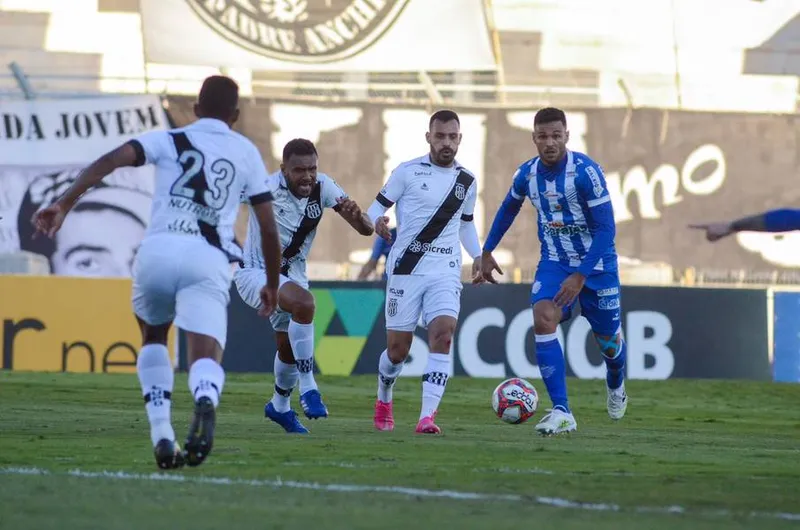 Azulão sofreu sua terceira derrota fora de casa; Macaca venceu pela 1ª vez nesta Série B