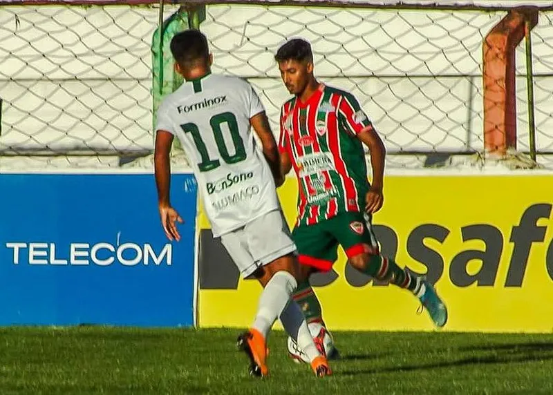 Tricolorido marcou logo no começo do jogo e segurou a vitória por 2 a 0 sobre o Murici
