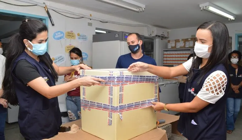 Já foram distribuídas 867.877 doses para as secretarias municipais de Saúde e aplicadas 686.965 doses de vacina
