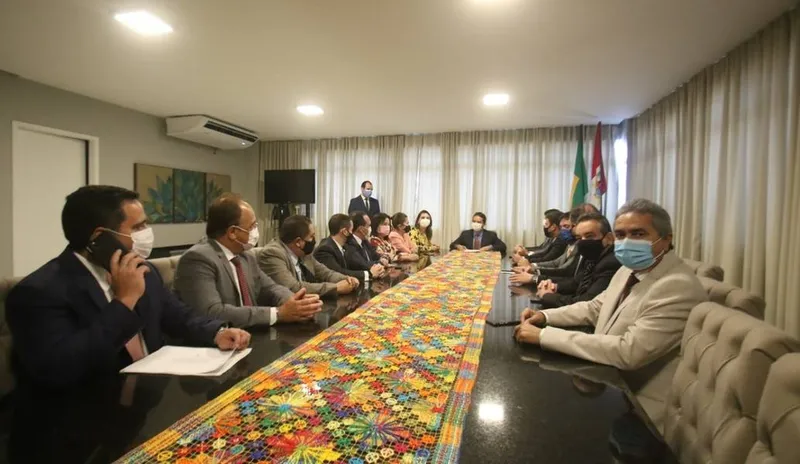 Solenidade realizada na sede da Assembleia contou com a presença de 18 deputados