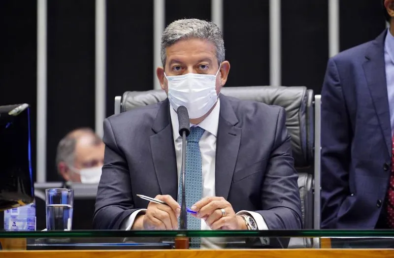 Imagem ilustrativa da imagem LIRA DEFENDE AVANÇOS EM 100 DIAS DE PRESIDÊNCIA