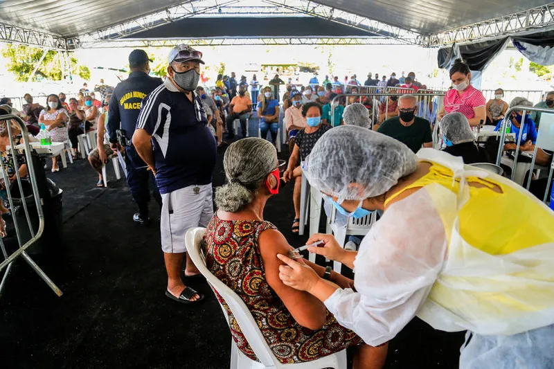 Nesta terça-feira, Maceió ampliou, mais uma vez, a vacinação contra a Covid-19