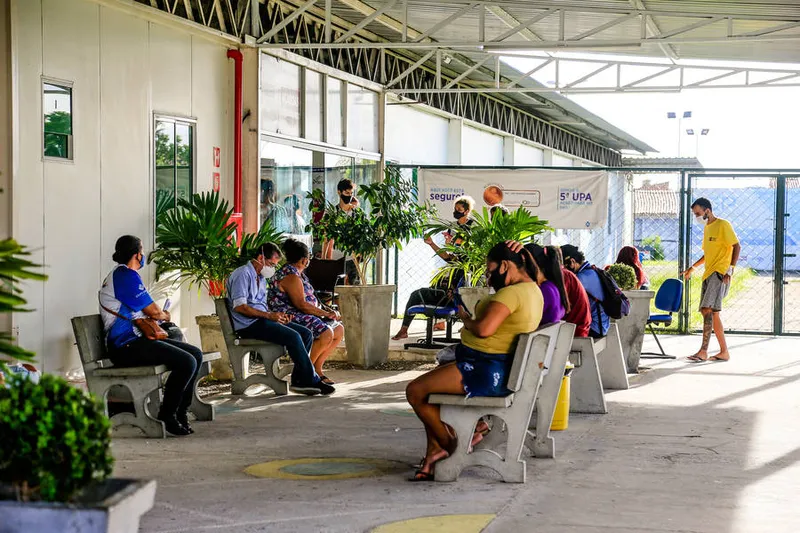 Maceió, 03 de maio de 2021
Movimentação na UPA do Trapiche da Barra, localizada na R. Cabo Reis, s/n - Ponta Grossa, Maceió. Alagoas - Brasil. 
Foto:@Ailton Cruz