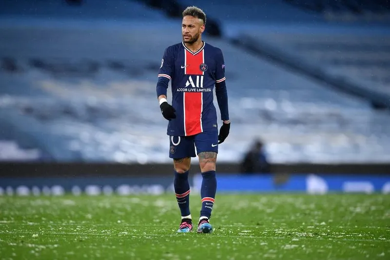 Nova frustração na Champions mantém Neymar longe dos prêmios individuais na temporada