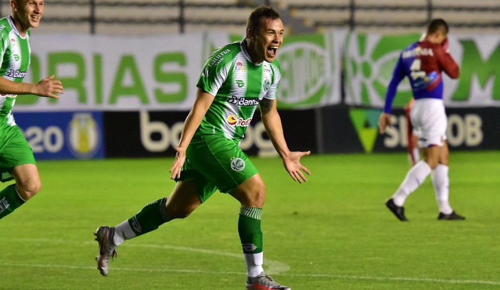 Com o Juventude, meia Renato Cajá venceu a luta contra o Azulão pelo acesso à Série A na última temporada