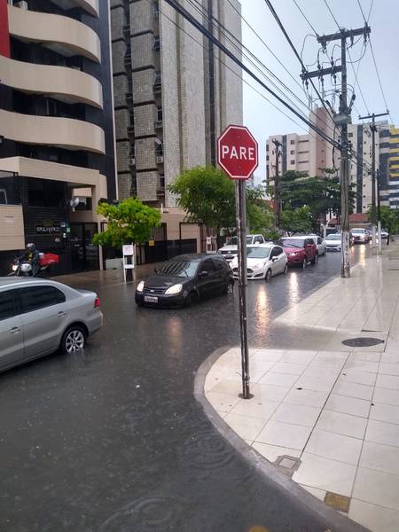 Imagem ilustrativa da imagem MACEIÓ DEVE SE PREPARAR PARA CHUVA INTENSA NAS PRÓXIMAS SEMANAS