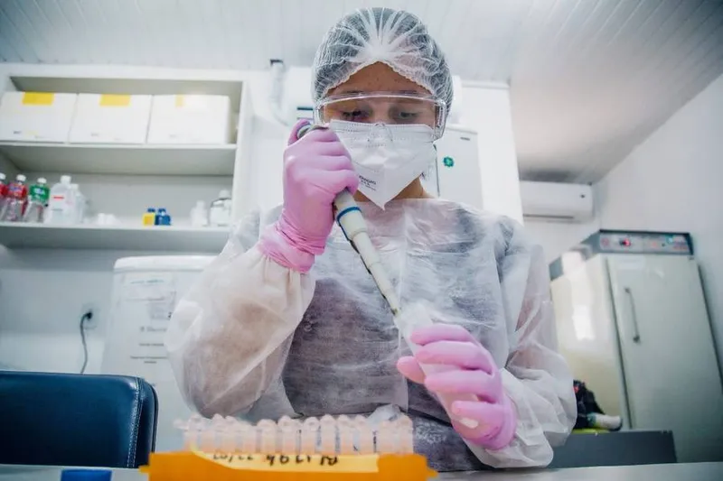 Imagem ilustrativa da imagem AL TEM AUMENTO DE 18% DO NÚMERO DE CASOS DE INFECÇÃO POR VARIANTES