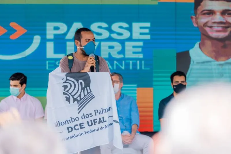 Imagem ilustrativa da imagem ALUNOS DE MACEIÓ GANHAM GRATUIDADE NO TRANSPORTE