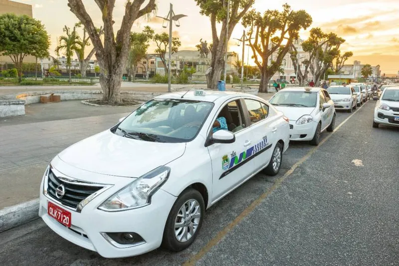 Imagem ilustrativa da imagem APLICATIVO TÁXI MACEIÓ VAI BENEFICIAR 4 MIL TAXISTAS