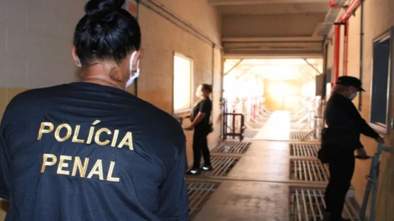 Imagem ilustrativa da imagem APÓS SUSPENSÃO, GOVERNO DIVULGA NOVO EDITAL PARA CONCURSO DA POLÍCIA PENAL