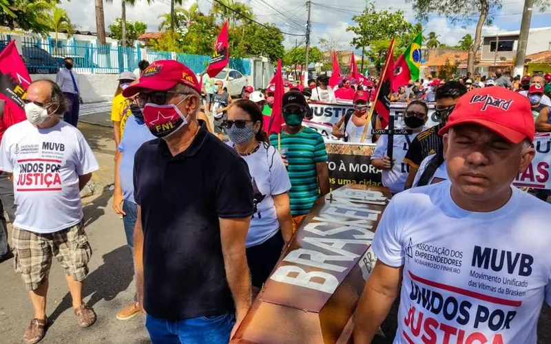 Imagem ilustrativa da imagem ATO RELIGIOSO CONTRA A BRASKEM FECHA AVENIDA ASSIS CHATEUBRIAND