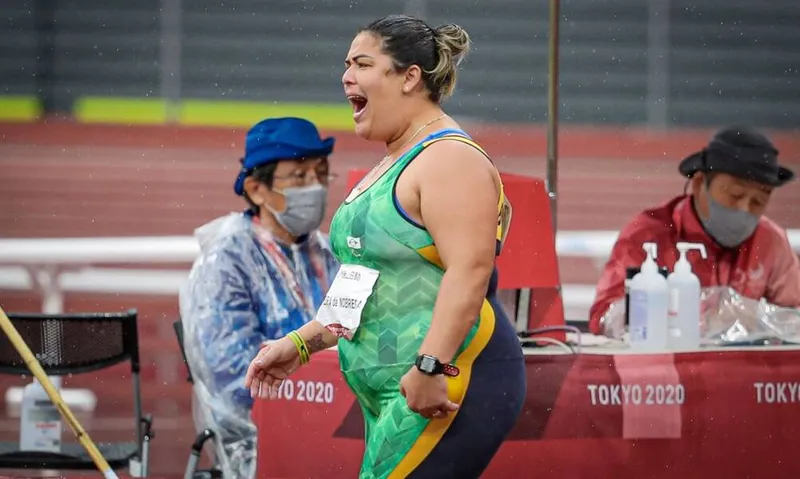 Alagoana Marivana Oliveira ficou com a medalha de prata no arremesso de peso, em Tóquio