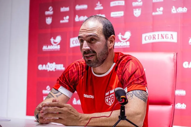 Allan Aal disse que não saiu feliz pelo CRB ter sido eliminado da Copa do Brasil, mas saiu muito fortalecido