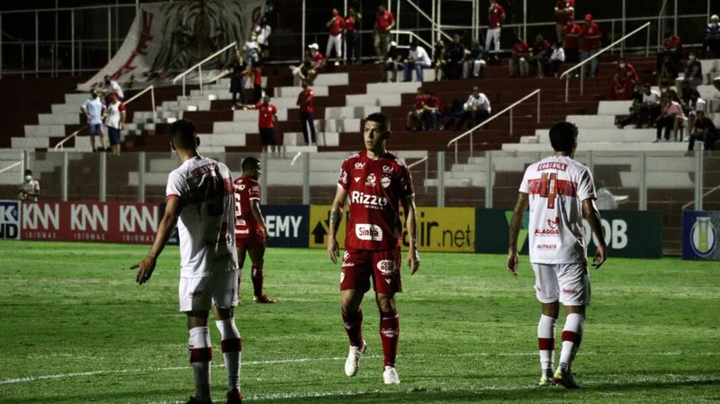 CRB ficou no empate sem gols contra o Vila Nova, nessa segunda-feira (18), fora de casa
