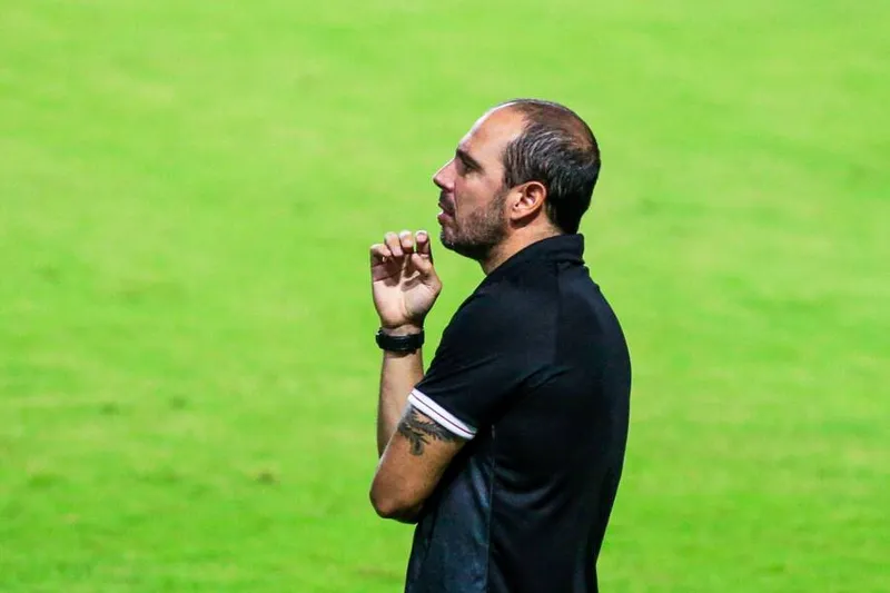 No comando do Galo desde o início da Série B, Allan Aal se aproxima de mais um acesso para a Série A, em sua carreira