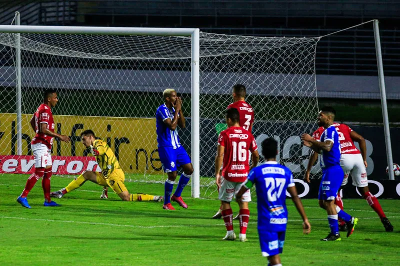 Maceió, 03 de setembro de 2021
Lance do jogo entre CSA e Vila Nova, partida válida pela 22ª rodada da Série B do Campeonato Brasileiro, realizada no Estádio Rei Pelé em Maceió, Alagoas - Brasil.
Foto: Ailton Cruz