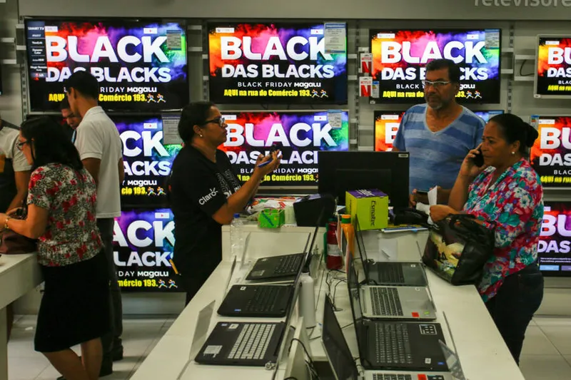 Imagem ilustrativa da imagem BLACK FRIDAY DEVE MOVIMENTAR R$ 33,5 MI EM MACEIÓ