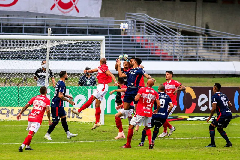 Maceió, 04 de agosto de 2021
Lance do jogo entre CRB x Fortaleza. Partida válida pela Oitavas de Fianl da Copa do Brasil, realizada no estádio Rei Pelé em Maceió. Alagoas – Brasil.
Foto: Ailton Cruz