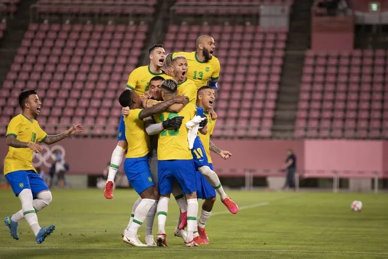 Seleção Brasileira vai em busca do sonhado bicampeonato olímpico, neste sábado (7)