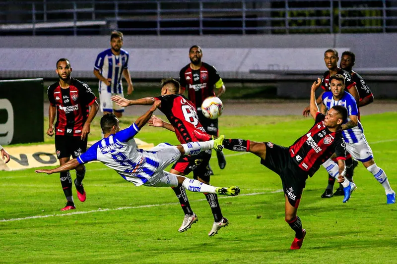 No último encontro entre as equipes no Rei Pelé, o Azulão venceu por 3 a 0 no ano passado