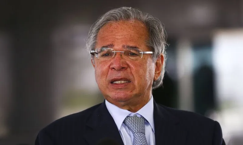 Imagem ilustrativa da imagem CÂMARA CONVOCA GUEDES PARA EXPLICAR EMPRESA NO EXTERIOR