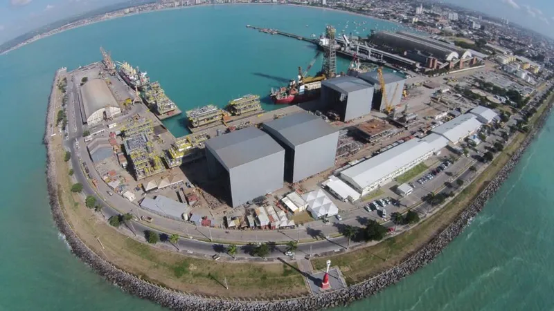 Imagem ilustrativa da imagem CENTRO DE DISTRIBUIÇÃO DE PETRÓLEO NO PORTO AMEAÇA O TURISMO EM AL