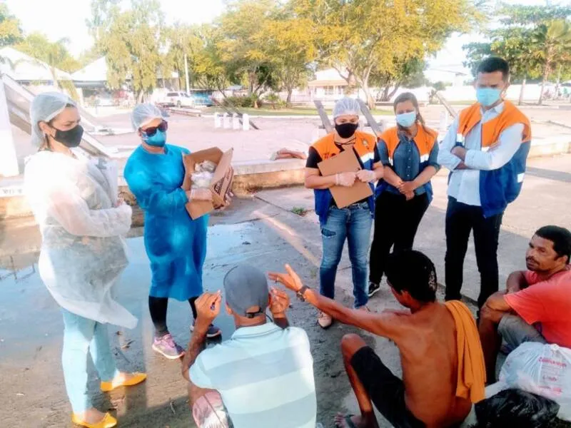Equipe do Serviço de Abordagem Social da Semas atendem cidadãos nas ruas de Maceió