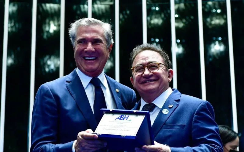 Imagem ilustrativa da imagem COLLOR MOBILIZA SETOR DA HOTELARIA E PRESTA HOMENAGEM À ABIH NO SENADO