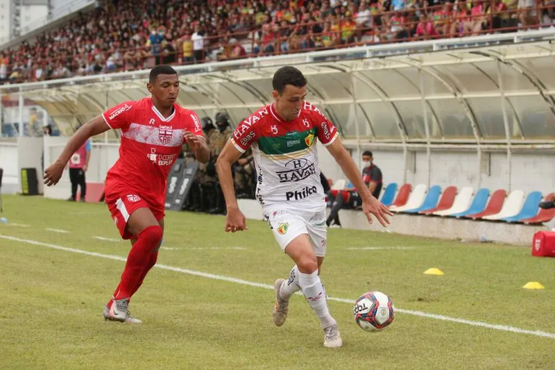 Não deu para o CRB no jogo desta segunda (15), contra o Brusque, e Galo perdeu por 1 a 0