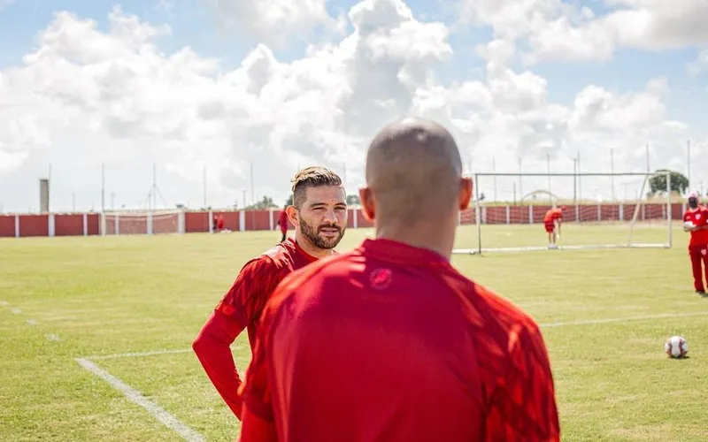 Após longa maratona de jogos pela Série B e Copa do Brasil, jogadores do CRB ganham semana inteira para trabalhar