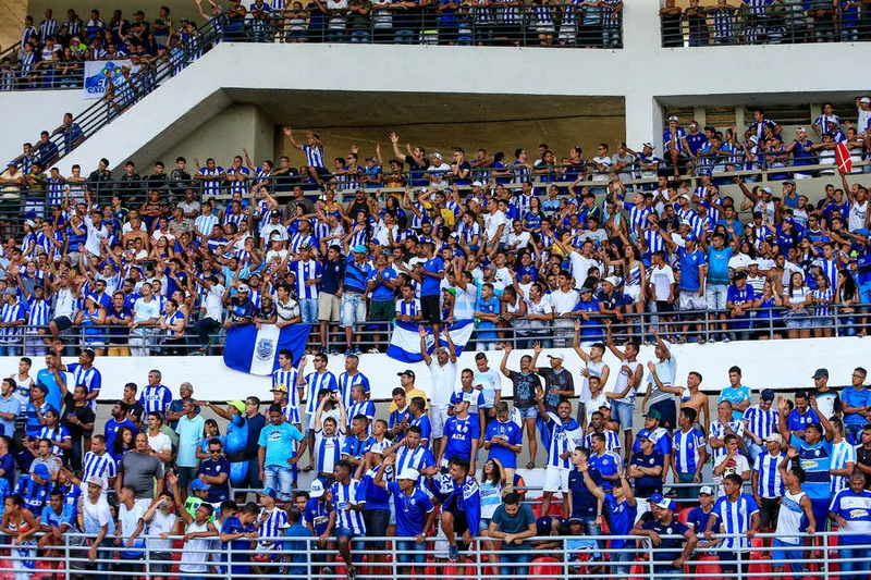 Maceió, 29 de setembro de 2018
Lance do jogo entre CRB e CSA. Partida válida pela 29ª rodada da Série B, do Campeonato Brasileiro, realizada no Estádio Rei Pelé. Alagoas - Brasil.
Foto: ©Ailton Cruz