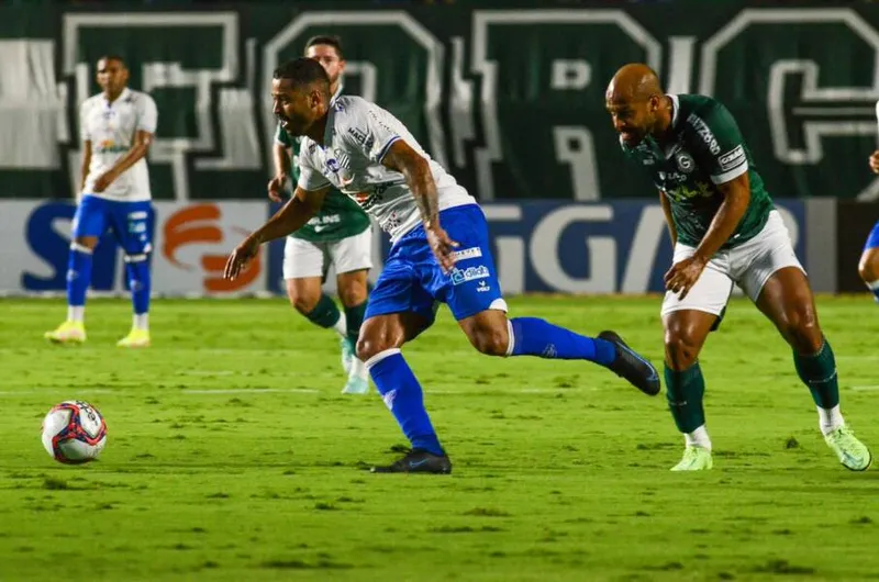 Dellatorre foi o autor do único gol do CSA na partida contra o Goiás, quando o Azulão perdeu por 3 a 1, nesta sexta (15)