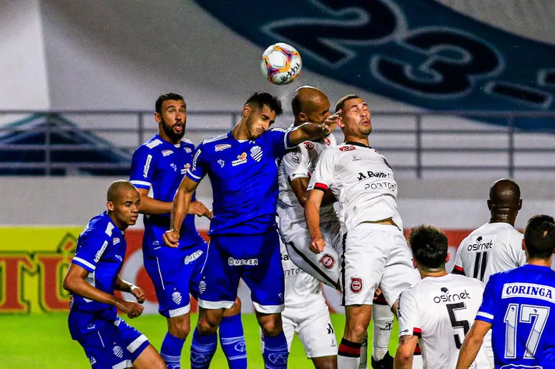 Maceió, 22 de janeiro de 2021
Lance do jogo entre CSA x Brasil de Pelotas. Partida válida pela 37ª rodada do Campeonato Brasileiro da Série B de 2020, realizada no Estádio Rei Pelé. Alagoas - Brasil.
Foto: Ailton Cruz