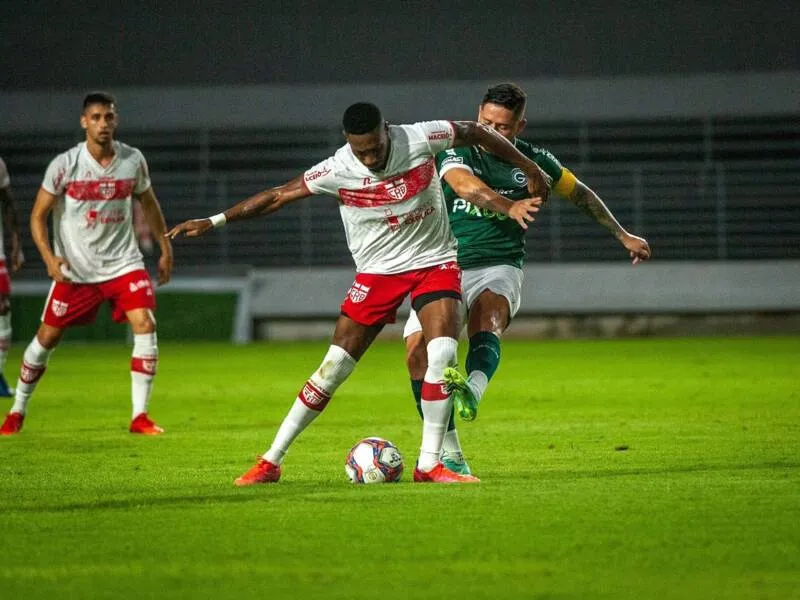 Atacante Pablo Dyego não encara o Fogão e é um dos jogadores com mais cartões no elenco