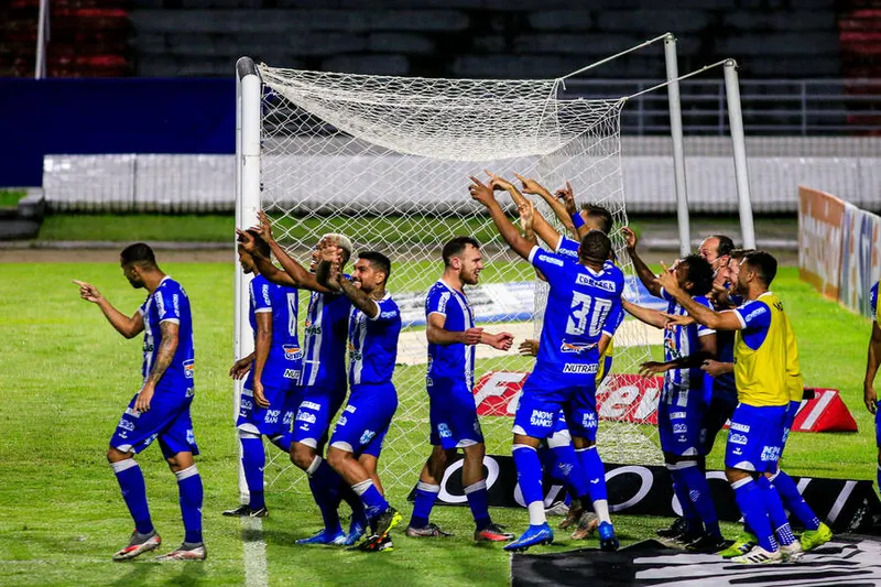 Maceió, 14 de agosto  de 2021
Lance do jogo entre CSA e Coritiba-PR, partida válida pela 18ª rodada da Série B do Campeonato Brasileiro, realizada no Estádio Rei Pelé em Maceió, Alagoas - Brasil.
Foto: Ailton Cruz
