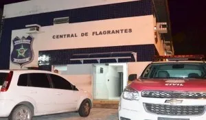Imagem ilustrativa da imagem DELEGACIA DE HOMICÍDIOS INVESTIGA MORTE DE PRESO NA CENTRAL DE FLAGRANTES