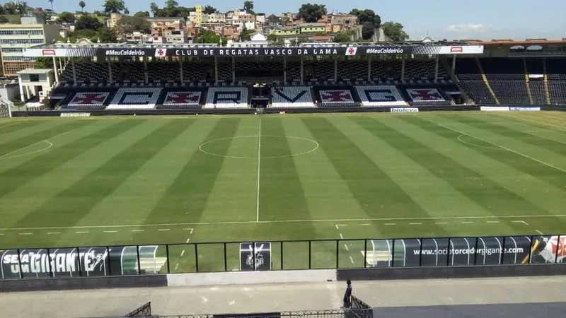Vasco da Gama x CSA, que acontece em São Januário, poderá receber 100% do público, em caso de autorização