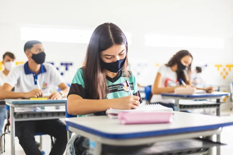 Imagem ilustrativa da imagem ESCOLAS DA REDE PÚBLICA VÃO RETOMAR AULAS 100% PRESENCIAIS