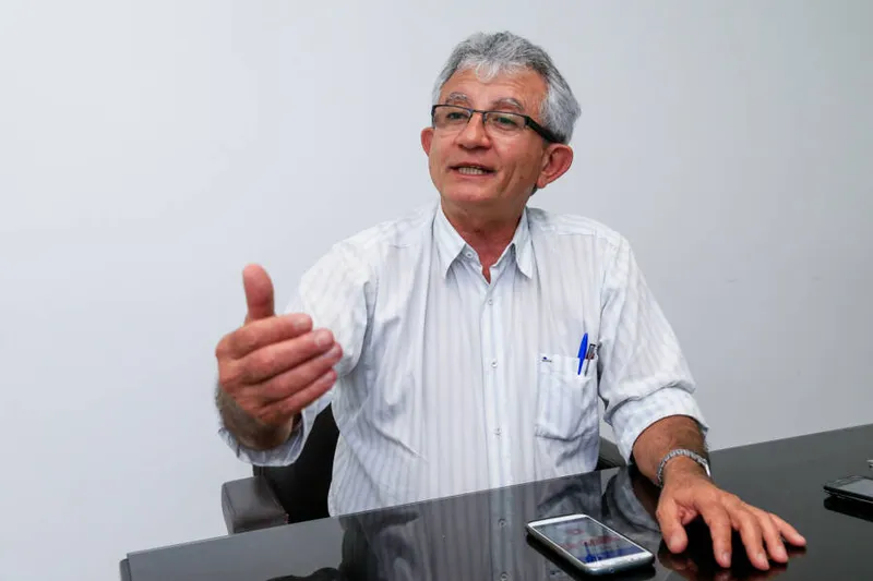 Maceió, 23 de maio de 2018 
Jorge Luiz Gonzaga Vieira. Bacharel em Comunicação Social, habilitação em Jornalismo, pela Universidade Federal de Alagoas (UFAL); formação acadêmica em Filosofia (FJP/RJ) e Teologia (PUC/RJ), e mestrado em Desenvolvimento Local pela Universidade Católica Dom Bosco (UCDB/MS); Doutor pela Université Stendhal Grenoble 3 (França).
Foto: ©Ailton Cruz