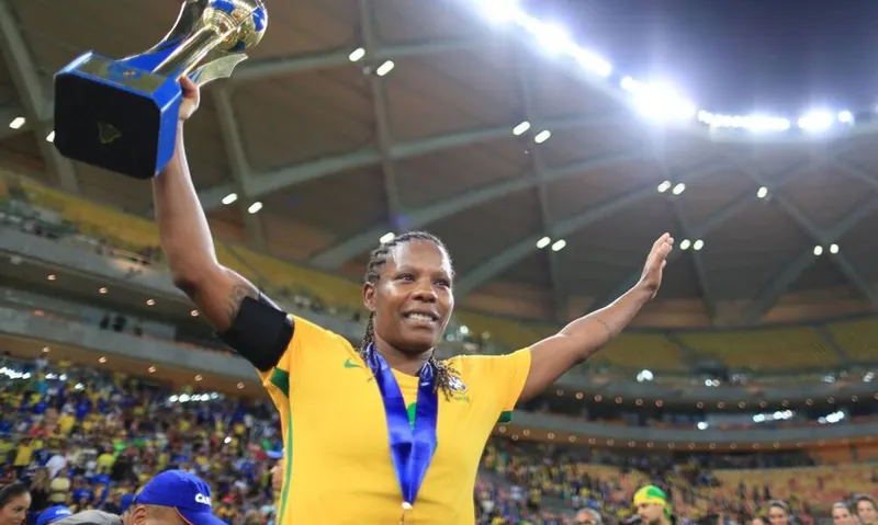 A veterana, de 43 anos, foi convocada nesta terça-feira (9) pela técnica Pia Sundhage para o Torneio Internacional de Futebol Feminino