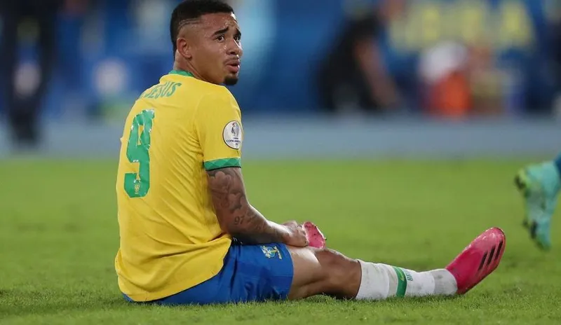 Imagem ilustrativa da imagem Gabriel Jesus está fora da final da Copa América
