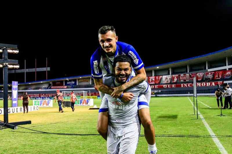 Arqueiro Thiago Rodrigues, um dos heróis do título do Campeonato Alagoano em 2021, negocia renovação com o CSA