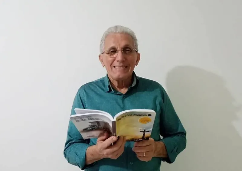 “Não fiquem esperando uma bênção especial ou um milagre para dar graças a Deus”, recomendou o professor Eliézer