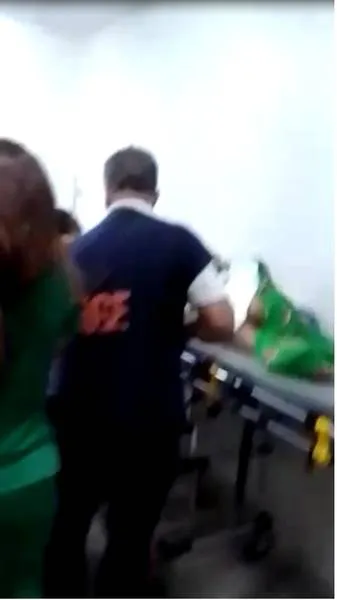 Imagem ilustrativa da imagem HGE VOLTA A FICAR SUPERLOTADO, COM PACIENTES ESPALHADOS PELOS CORREDORES