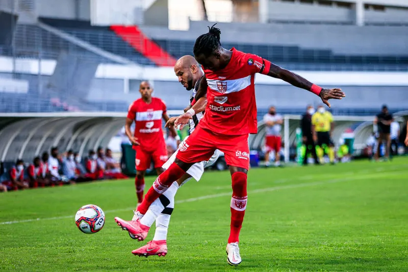 Um dos destaques do CRB, atacante Hyuri se despede do Galo e vai jogar no futebol árabe