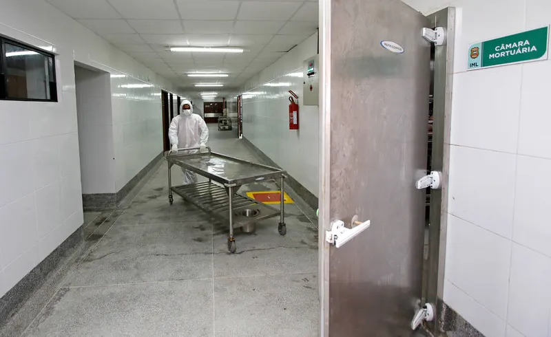 Imagem ilustrativa da imagem IML TEM CERCA DE 100 CORPOS À ESPERA DE VAGA EM CEMITÉRIO PARA SEPULTAMENTO