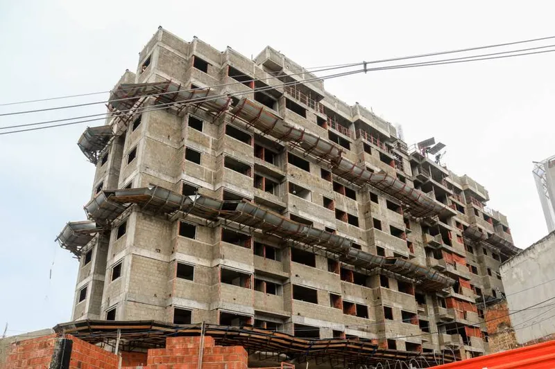 Maceió, 28 de maio de 2020  
Instituto Brasileiro de Geografia e Estatística (IBGE) mostra que o setor de construção civil no Brasil sofreu alteração estrutural importante. Alagoas - Brasil.
Foto: ©Ailton Cruz