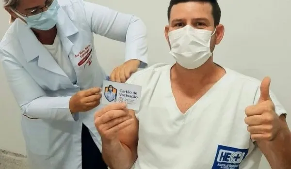 Imagem ilustrativa da imagem MAIS DE 1,5 MILHÃO DE VACINAS CONTRA A COVID JÁ FORAM APLICADAS NO ESTADO