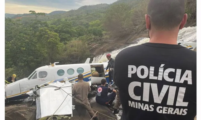 Imagem ilustrativa da imagem MARÍLIA MENDONÇA MORRE EM ACIDENTE AÉREO NO INTERIOR DE MG