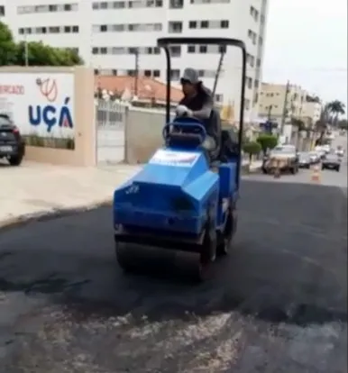 Imagem ilustrativa da imagem MORADORES RECLAMAM DE RECAPEAMENTO EM RUA DA GRUTA